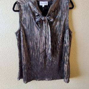 Alex and Parker metallic top size lafge